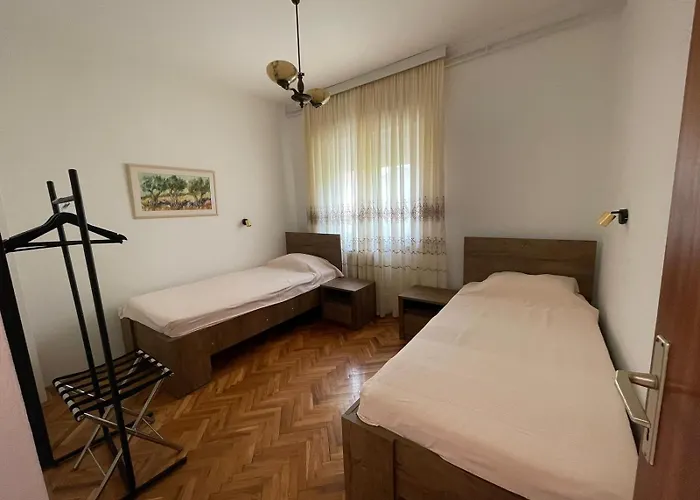 Goga * Pula